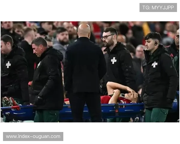 巴黎FC门将训练中受伤，冬窗新援或迎首秀机会