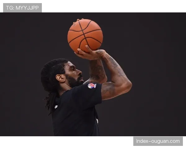 【2026年4月CBA联赛低位防守体系趋势分析·赛前·动态青岛队赛前训练重点：刘维伟指导亲自演练“32联防”应对低位强点